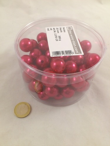 Parels rood 20 mm. 300 gr. (+-75st.)